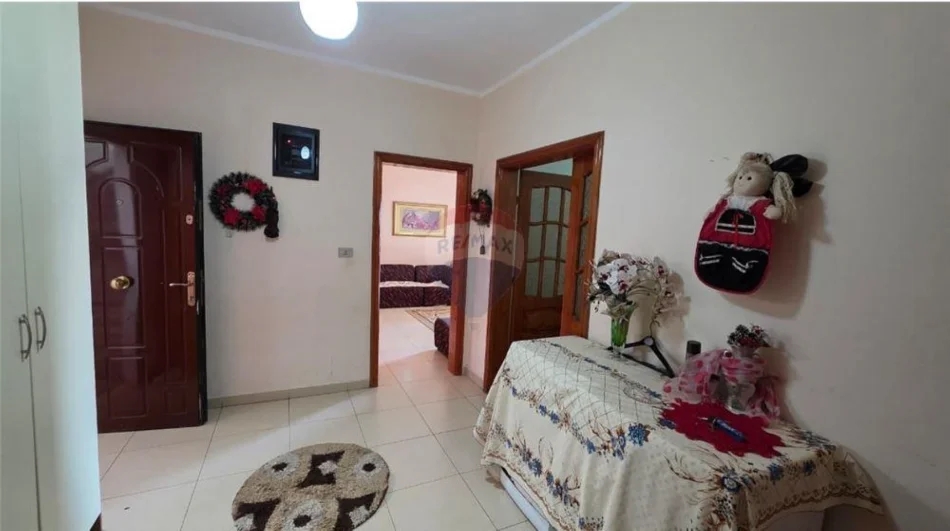 Vlore, shitet apartament 2+1 Kati 5, 90 m² 90.000 € (Rruga Ali Demi, Vlorë)