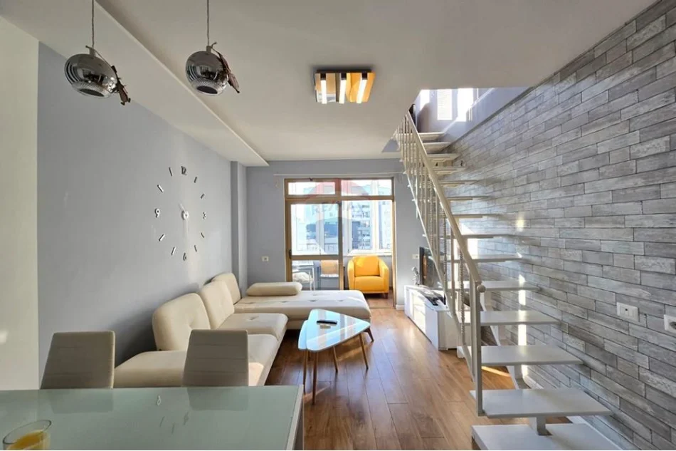 Tirane, shitet apartament Dublex Kati 6, 131 m² 225.000 € (Rruga e Durresit Blloku I Ambasadave, Tiranë(ID: 530201001-846))