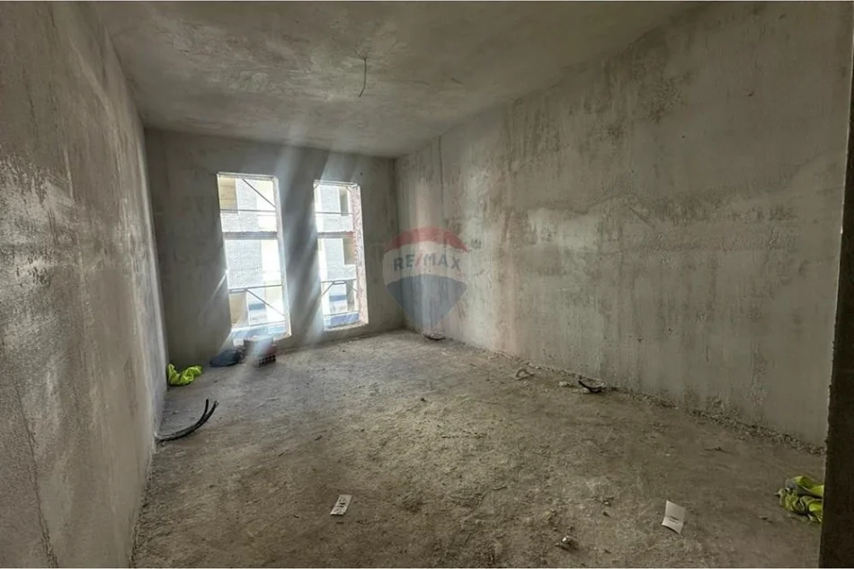 Tirane, shitet apartament , 110 m² 121.500 € 