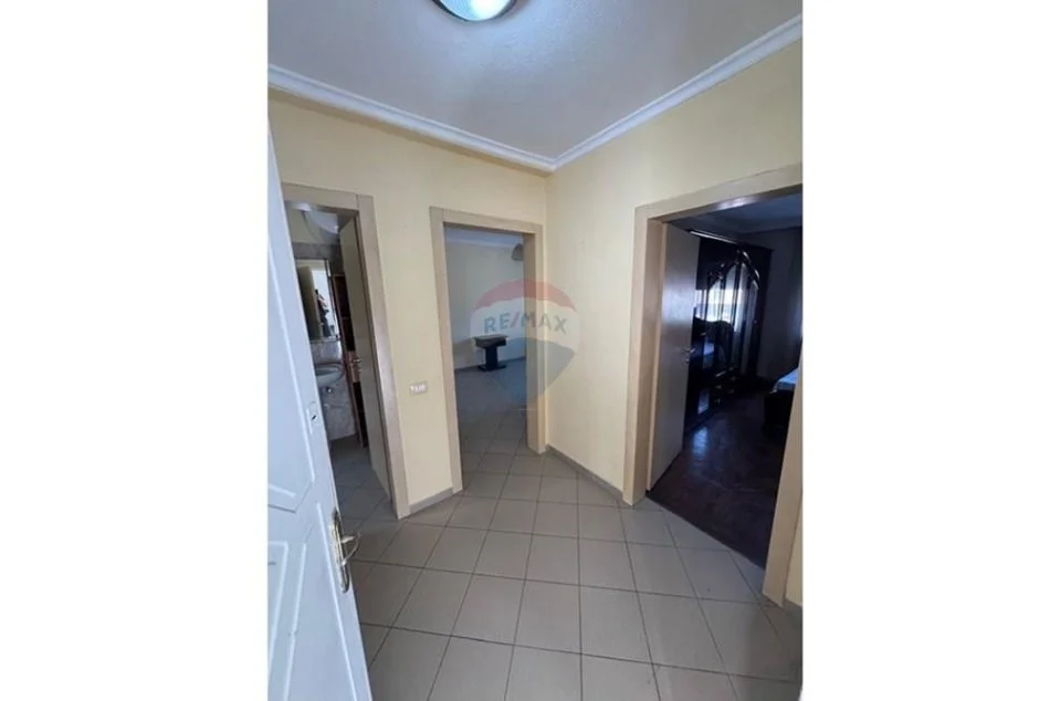 Tirane, shitet apartament 1+1 Kati 3, (ID: 530571001-112)