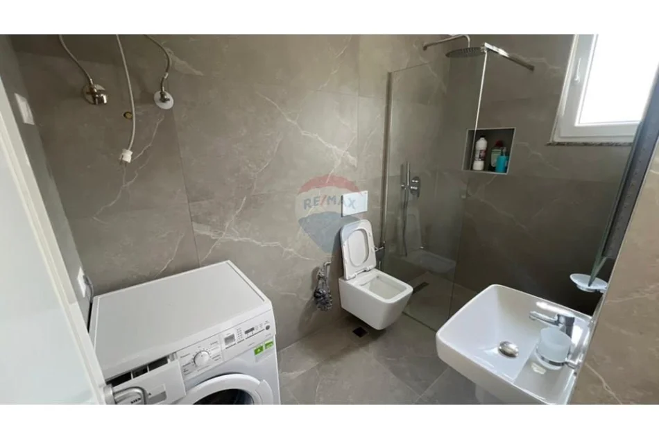 Tirane, jepet me qera apartament , 120 m² 520 € 