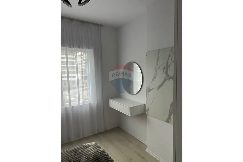 Tirane, jepet me qera apartament 1+1+Ballkon Kati 2, 58 m² 400 € (UNIVERS CITY, QTU)