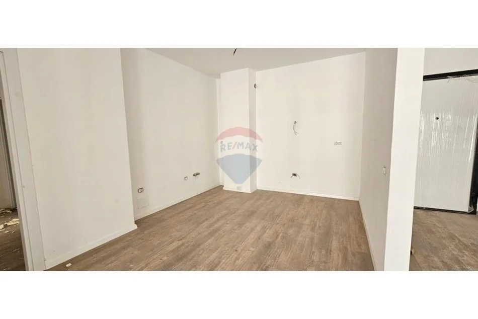 Tirane, shitet apartament 2+1 , 127 m² 212.500 € (dritan hoxha)