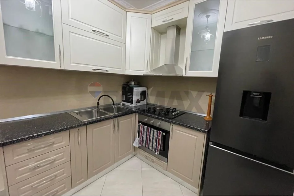 Tirane, jepet me qera apartament , 80 m² 530 € (Blv Migjeni)