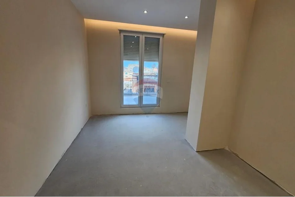 shitet apartament 2+1+Aneks+Ballkon , 143 m² 340.000 € (Ish Tregu Elektrik, Tiranë)