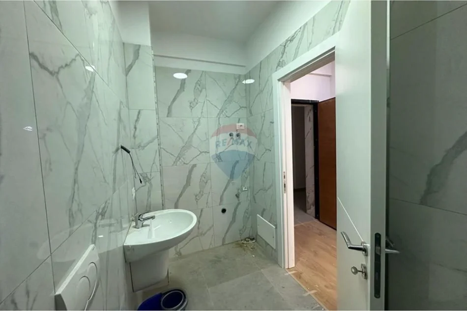 Tirane, shitet apartament , 60 m² 124.999 € 