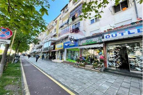 Tirane, jepet me qera dyqan Kati 0, 63 m² 1.000 Euro (Sulejman Delvina)