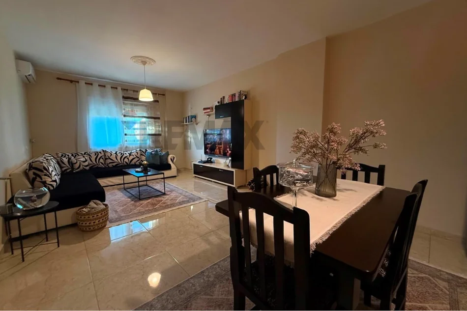Tirane, jepet me qera apartament Kati 7, 70 m² 680 € 
