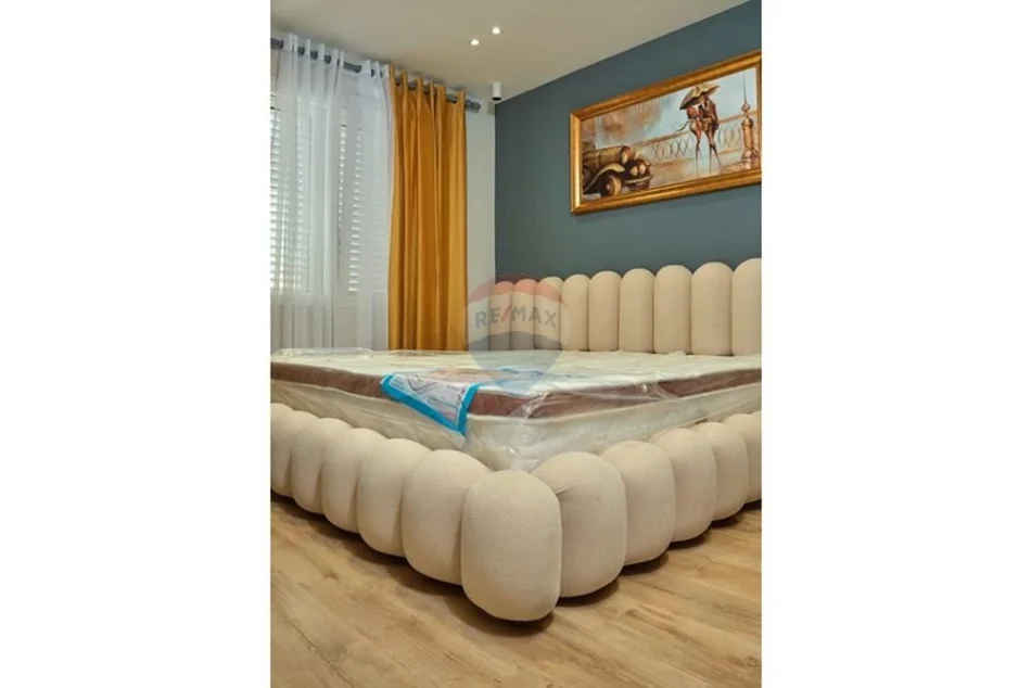 Shqiperi, jepet me qera apartament 1+1 , 60 m² 750 € (Blloku)