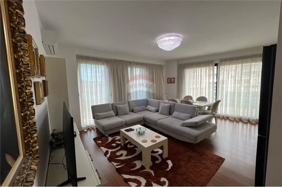 Tirane, jepet me qera apartament 2+1+Ballkon , 85 m² 850 € (Rruga e Elbasanit)