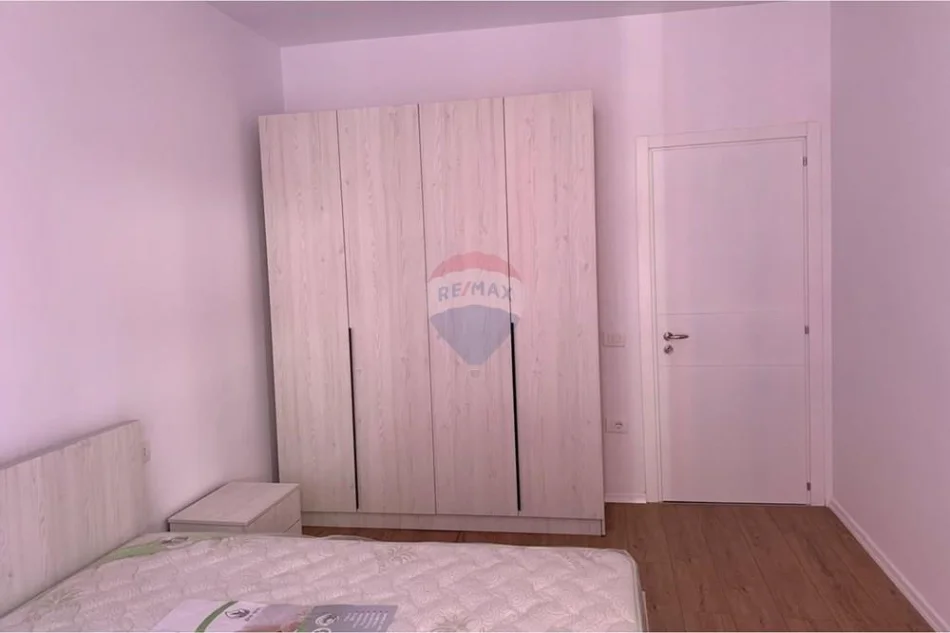 Tirane, jepet me qera apartament 1+1 Kati 5, 79 m² 450 € (Urban Gate)