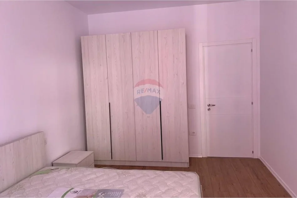 Tirane, jepet me qera apartament 1+1+Ballkon Kati 5, 450 € (Urban Gate Residence)