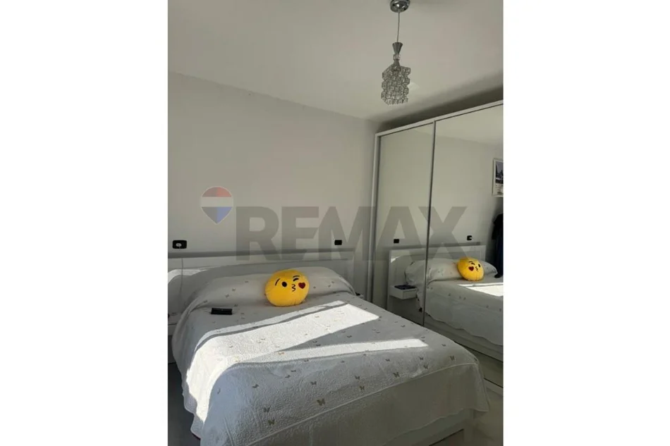 Tirane, jepet me qera Vile Vile 2 Katshe , 1.086 m² 2.000 € 