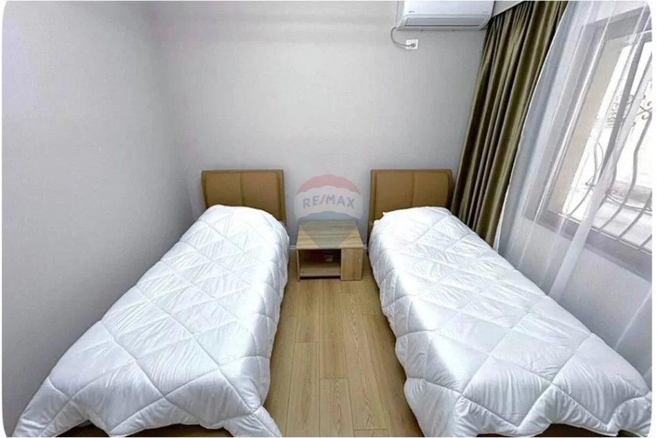 Tirane, jepet me qera 2+1 , 75 m² 900 € 