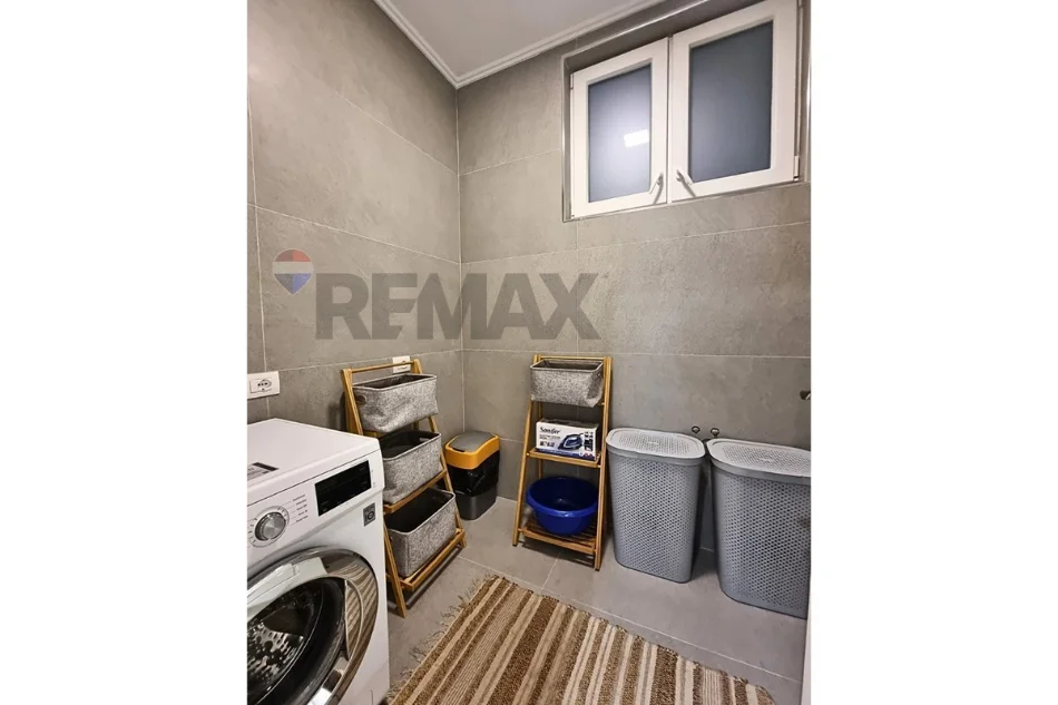 Tirane, jepet me qera Vile 4 Katshe , 3.000 € (Farke)