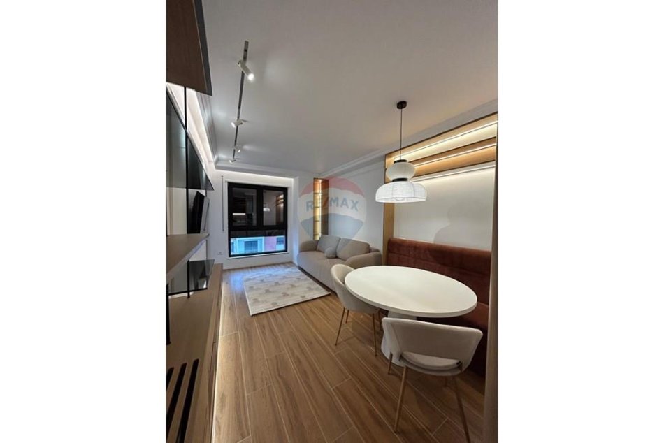 Tirane, jepet me qera apartament 1+1 Kati 3, 53 m² 800 € 