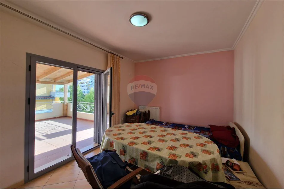 Vlore, shitet apartament 3+1+Ballkon Kati 2, 301 m² 286.425 € (Transballkanike - Rruga Gjergj Kastrioti, Vlorë)