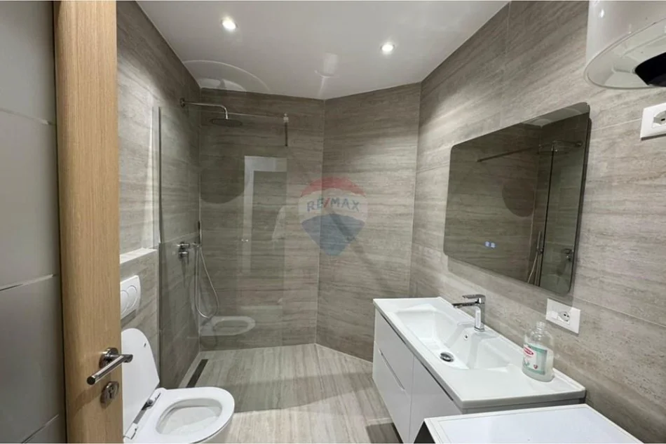 Tirane, jap me qera apartament 1+1 Kati 2, 50 m² 600 € 