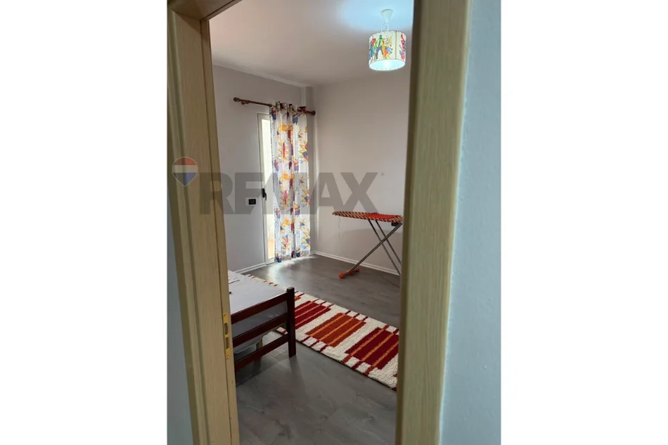 Tirane, shitet apartament , 144 m² 