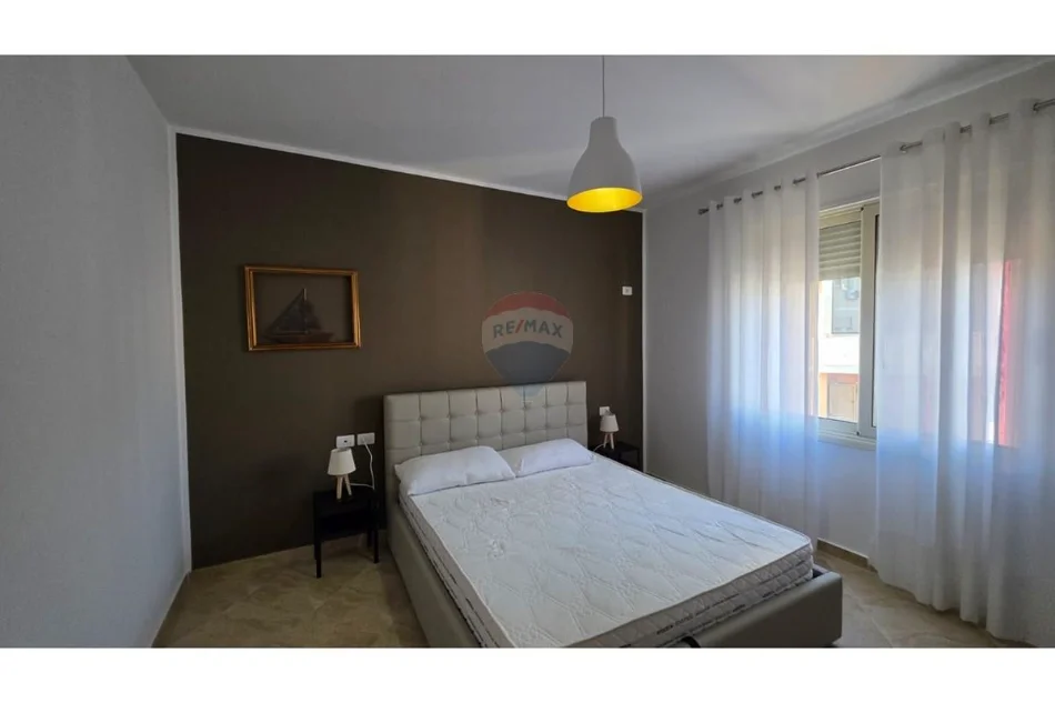 Vlore - Lungomare, shitet apartament 2+1 Kati 10, 110 m² (Rruga Cameria, Lungomare, Vlore)