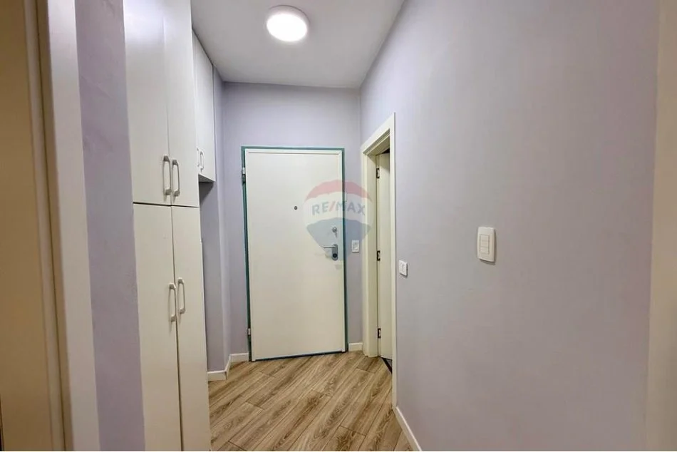 Tirane, jepet me qera apartament 1+1 Kati 3, 82 m² 650 € (Kodra e diellit)