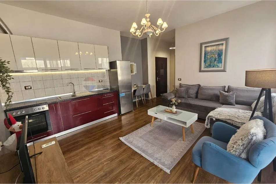 Tirane, jepet me qera apartament 1+1 , 67 m² 650 € 