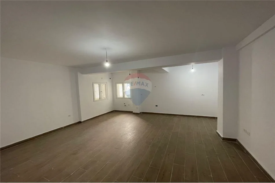 Tirane, shes apartament 1+1 , 84 m² 129.000 € (SELITE)
