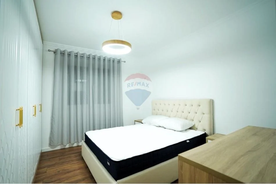 Tirane, jepet me qera apartament 1+1 , 63 m² 600 € 