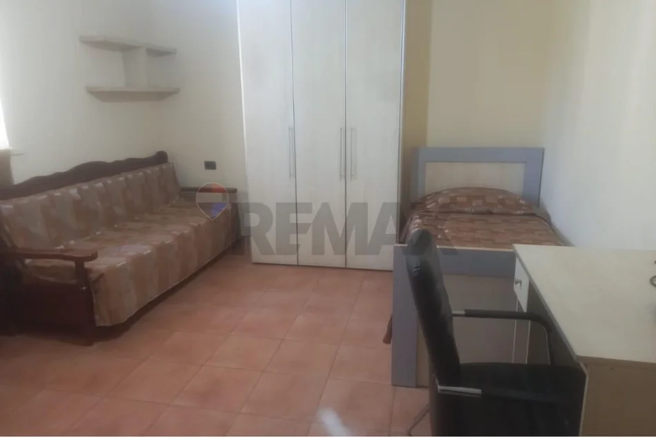 Tirane, jepet me qera apartament , 90 m² 600 € 
