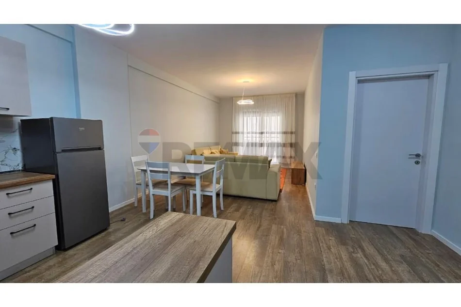 Tirane, jepet me qera apartament 1+1 Kati 2, 78 m² 500 € (Dritan Hoxha)