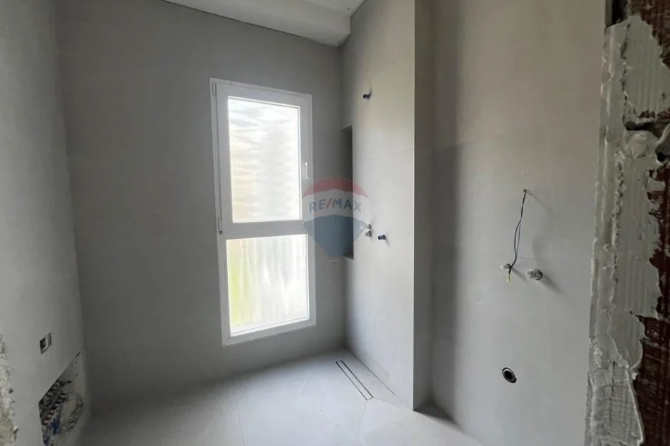 Vlore, shitet garsonier 1+1 , 46 m² 119.500 € (Rruga Dhimitër Konomi, Vlore)