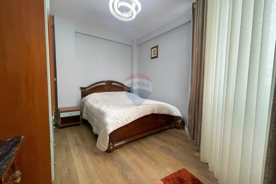 Tirane, shitet 1+1 Kati 2, 65 m² 95.000 € 