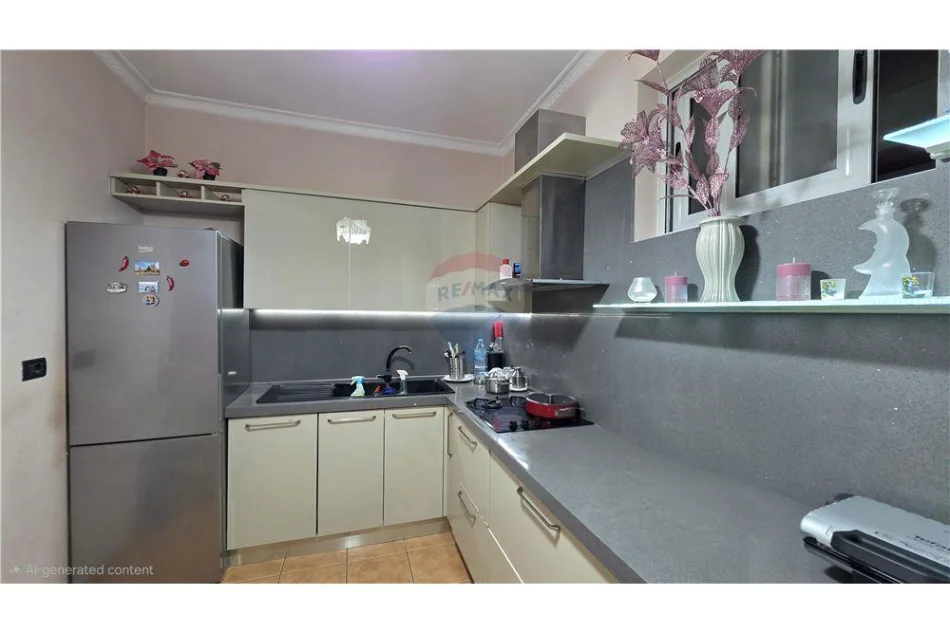 Vlore, shitet apartament 2+1 Kati 6, 138 m² 226.000 € (Blv. Ismail Qemali,Skele, Vlore)