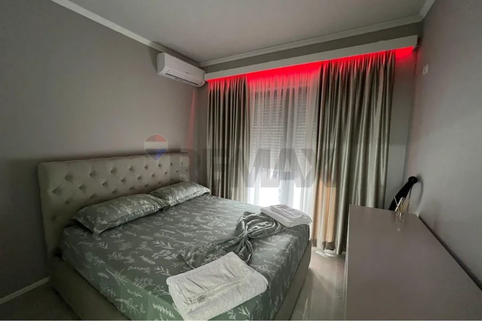 Vlore, shitet apartament 2+1 Kati 8, 93 m² 165.000 € (RRuga Left Sallata, Vlore)