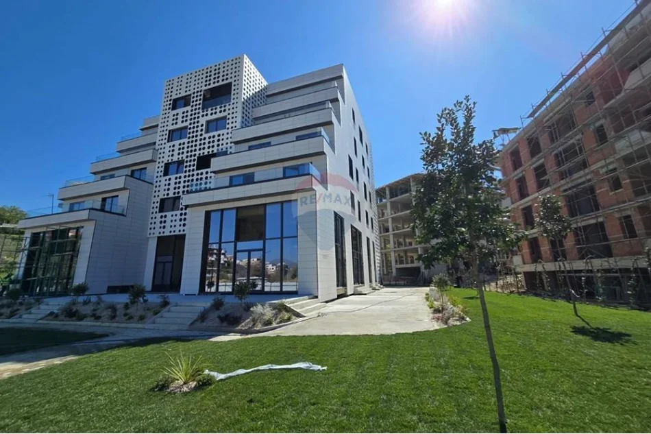 Tirane, shitet apartament , 98 m² 250.000 € 