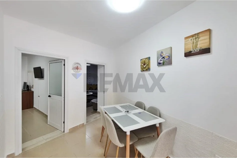 Tirane, jepet me qera shtepi , 114 m² 701 € 