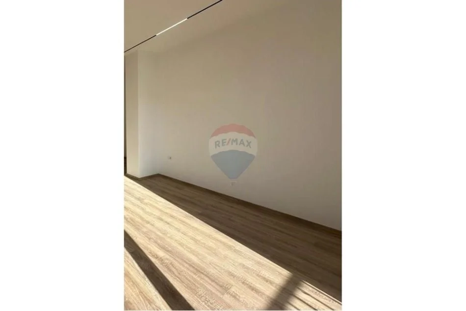 Tirane, jepet me qera apartament 1+1 Kati 0, 17 m² 400 € (prane Gjykates se Rrethit Tirane.)