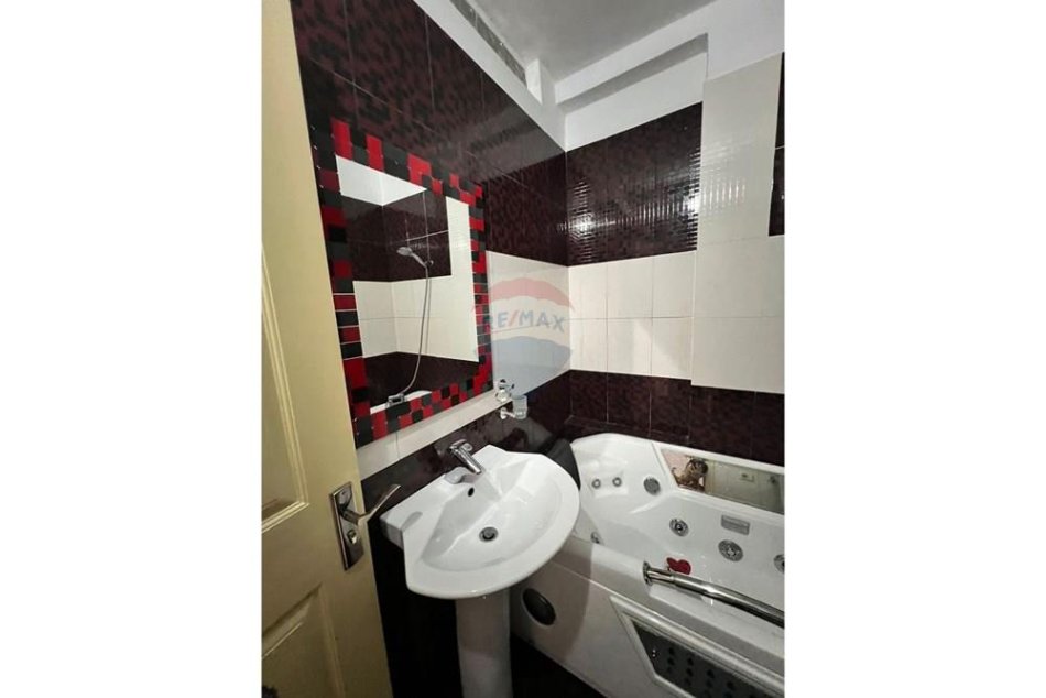 Tirane, jepet me qera apartament 2+1 , 80 m² 70.000 € 