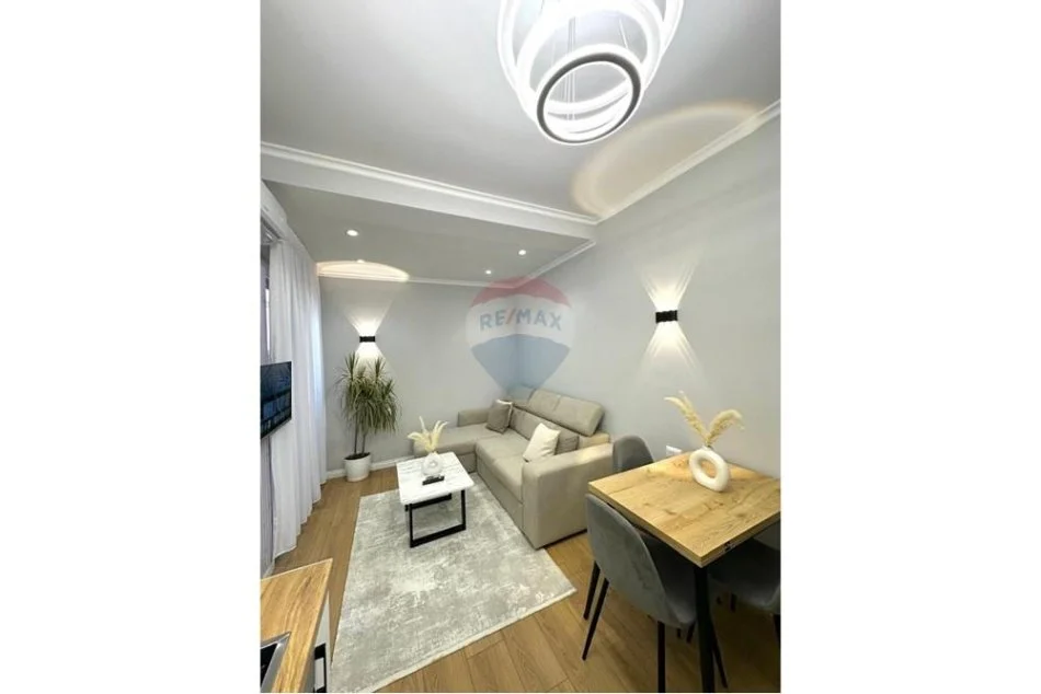 Tirane, shitet apartament 1+1 , 43 m² 121.000 € (Liqeni i Thate)