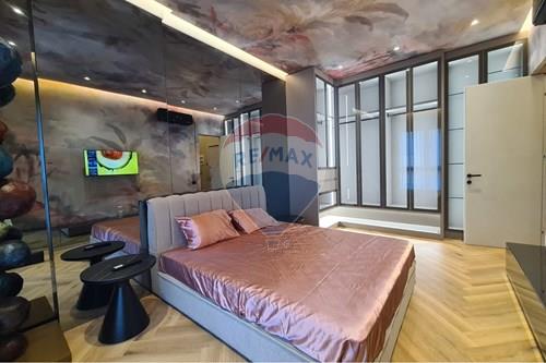 Tirane, jepet me qera apartament 1+1 , 60 m² 1.000 € (Square 21)