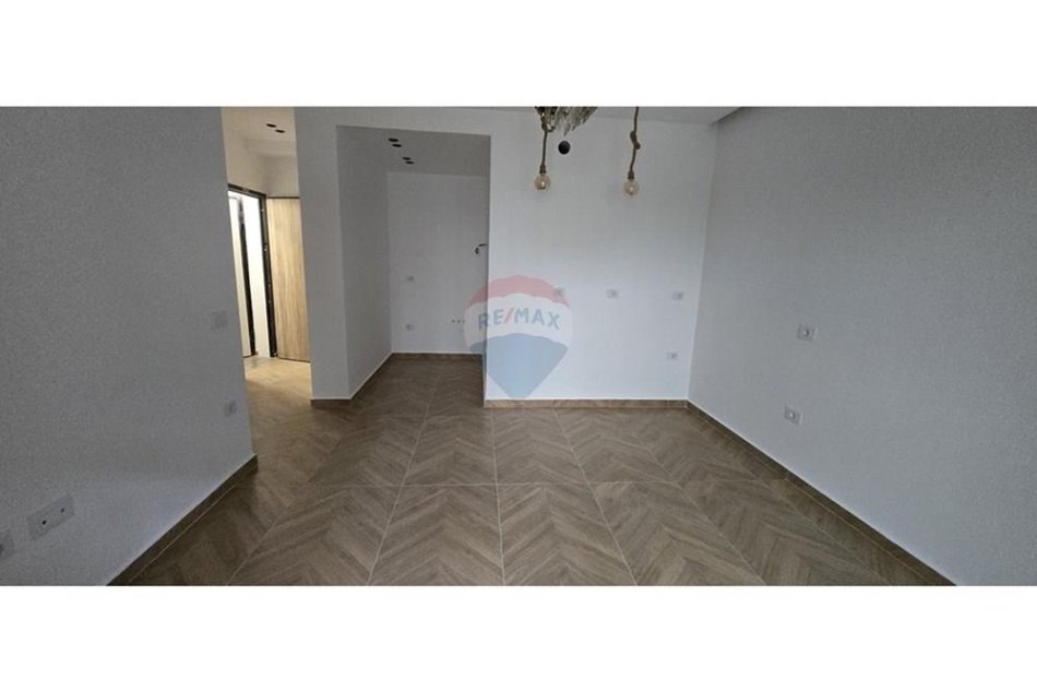Tirane, jepet me qera apartament 1+1 Kati 3, 63 m² 400 € (Kompleksi Oasis)