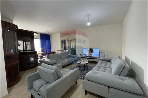 SHITET APARTAMENT 2+1 te Astir prane 2 Palmave