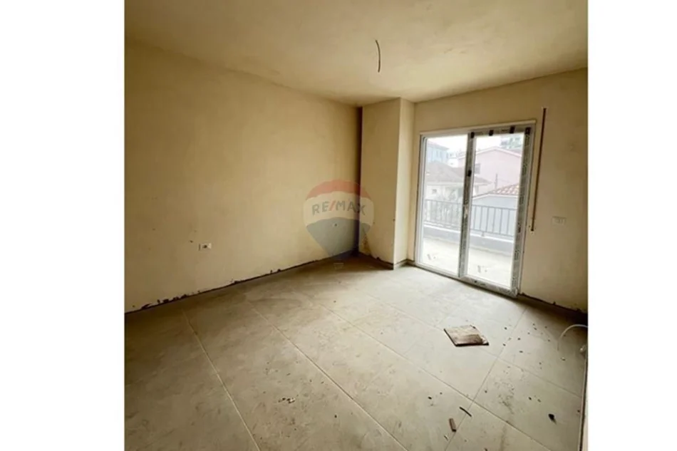 Tirane, shitet apartament , 116 m² 194.000 € 