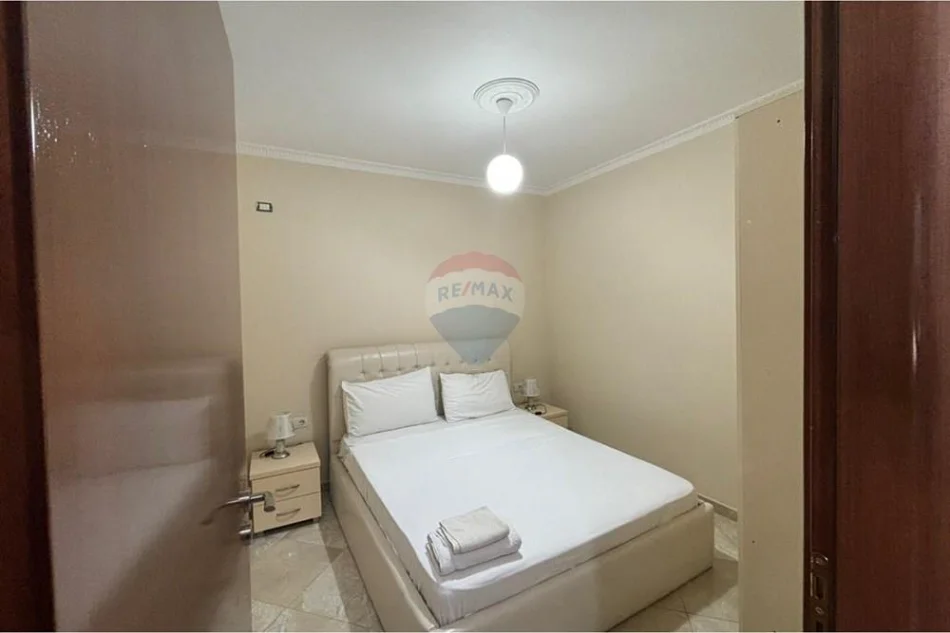 Vlore, jepet me qera apartament 2+1 Kati 2, 65 m² 6.000 € (Rruga Sazani,plazh i vjeter, Vlore)