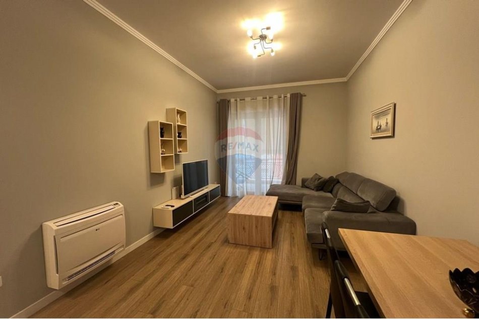 Tirane, jepet me qera apartament 1+1 , 79 m² 790 € (Delijorgji)