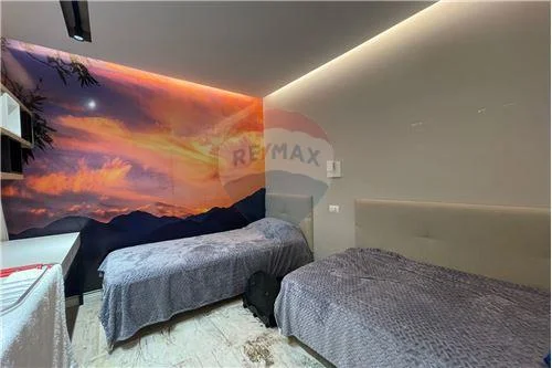 Tirane, jepet me qera 2+1 , 80 m² 800 € (21 Dhjetori, Shqipëri)