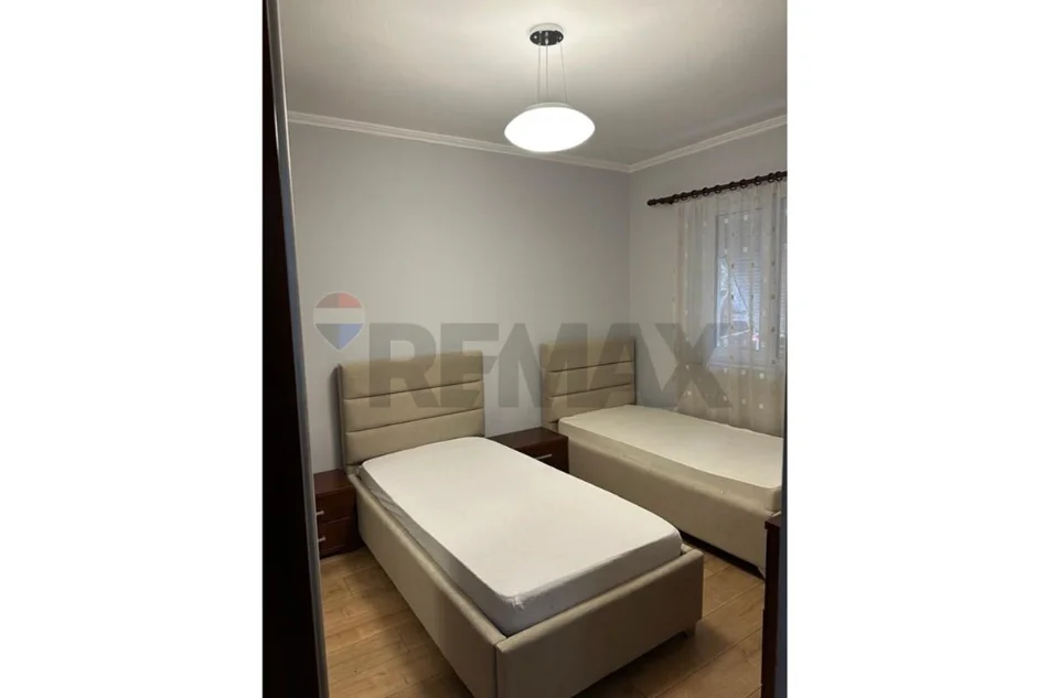 Tirane, jepet me qera apartament 1+1 Kati 1, 68 m² 60.000 € (Myslym Shyri)