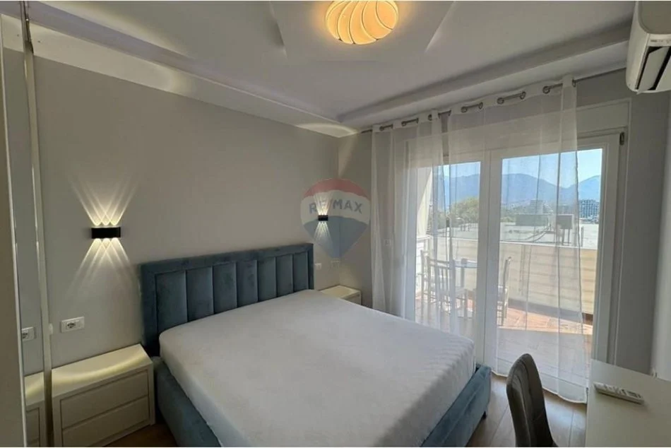 Tirane, shitet apartament 2+1+Ballkon Kati 2, 70 m² 154.000 € (Kopshti Botanik)