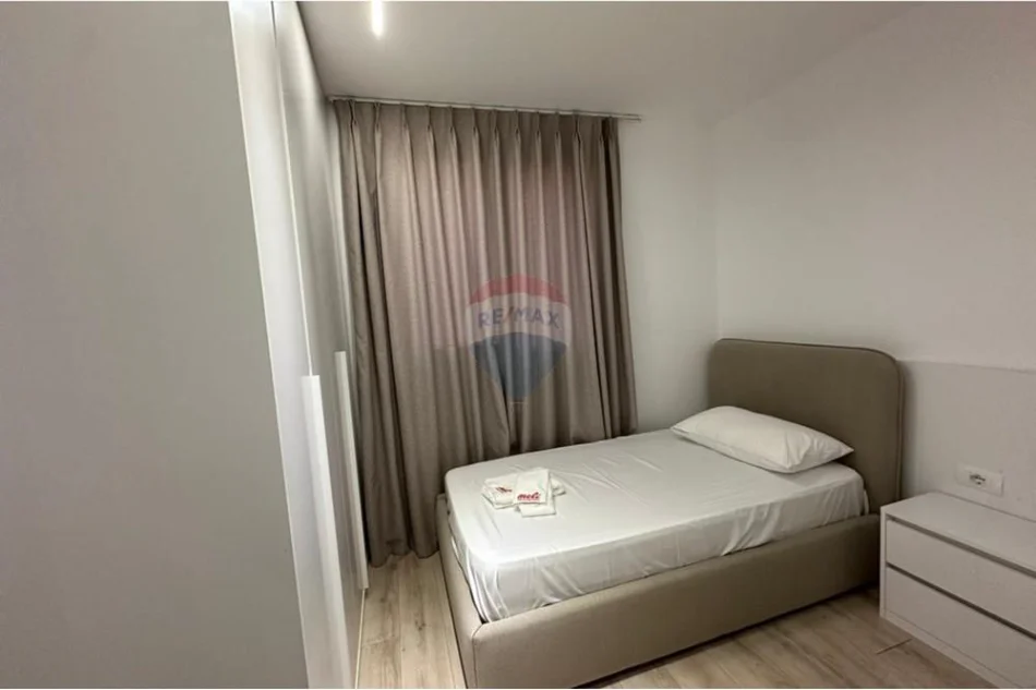Tirane, jepet me qera apartament , 50 m² 600 € 