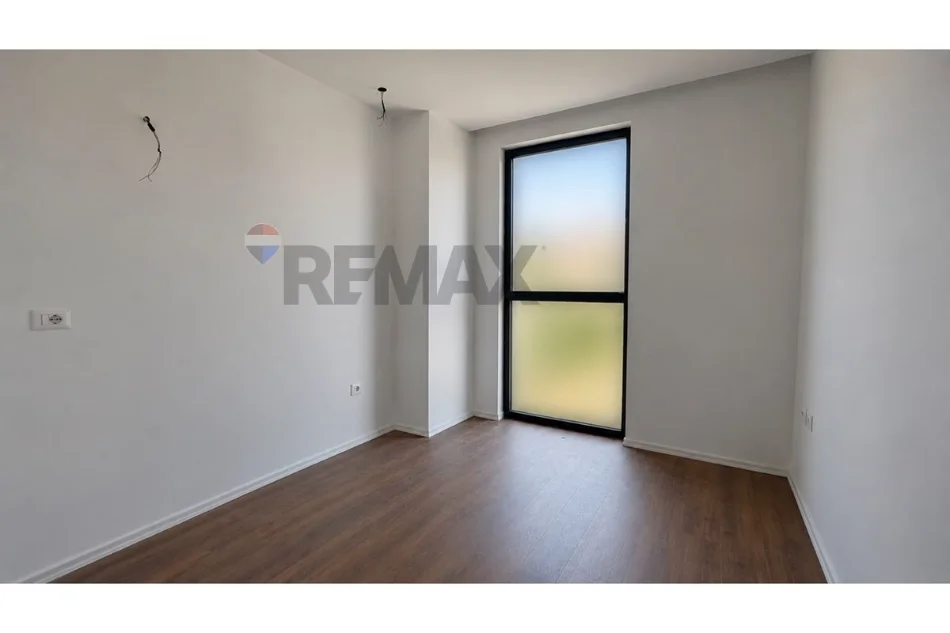 Tirane, jepet me qera , 173 m² 5.000 € 
